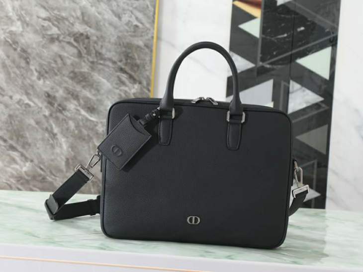 Picture of Dior Mens Bags _SKUfw239318510fw